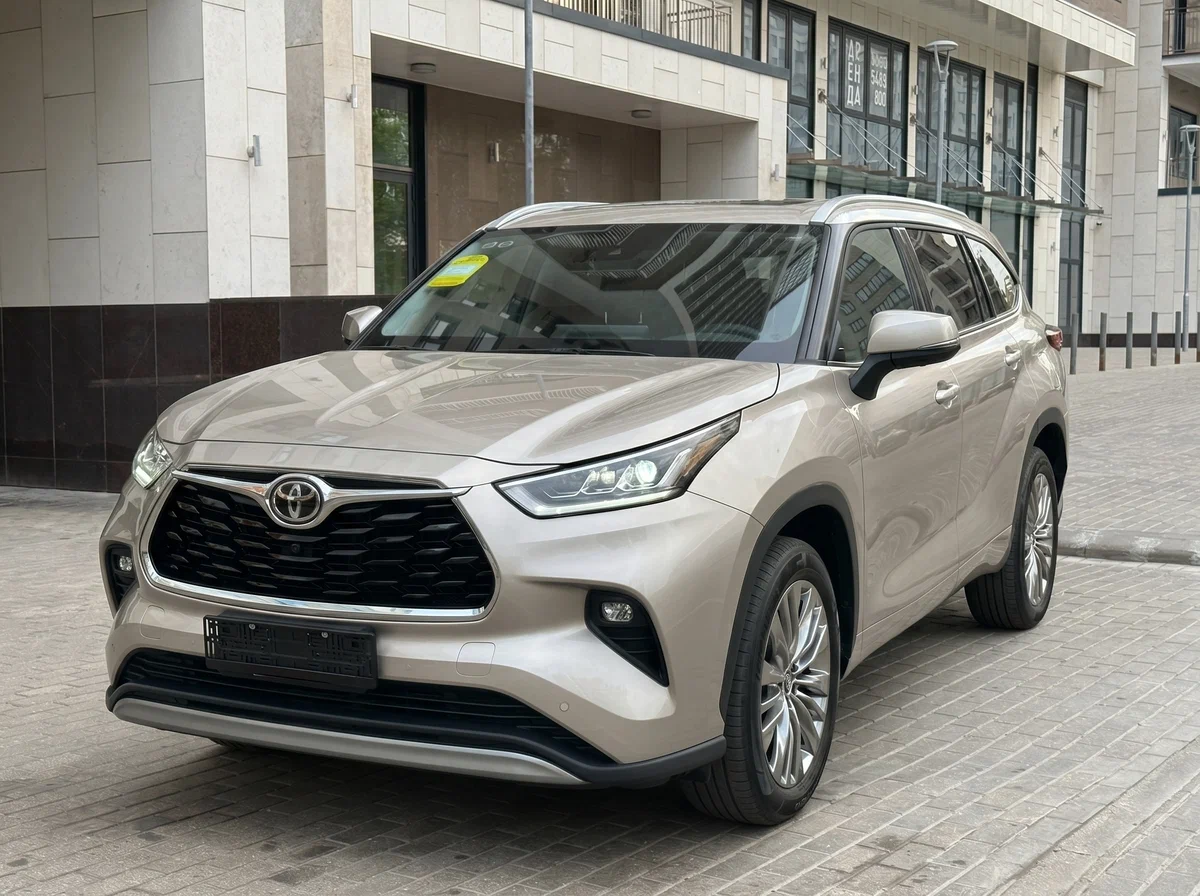2026. Toyota Highlander IV (XU70)